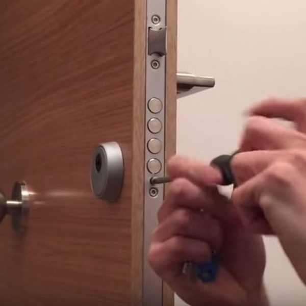 Puerta seguridad en Madrid